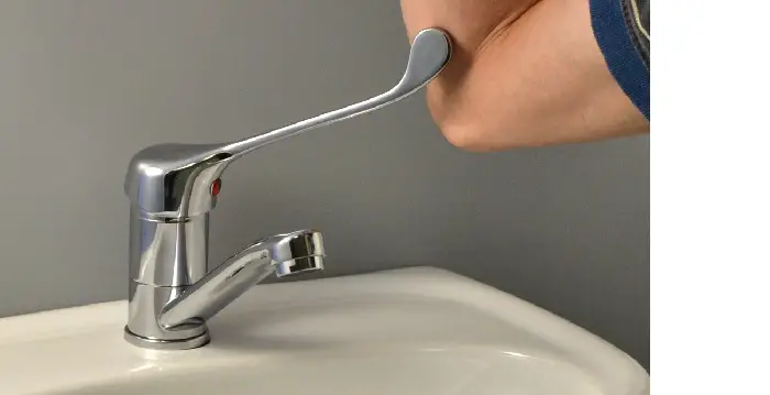Clean Sink Faucet Buildup
